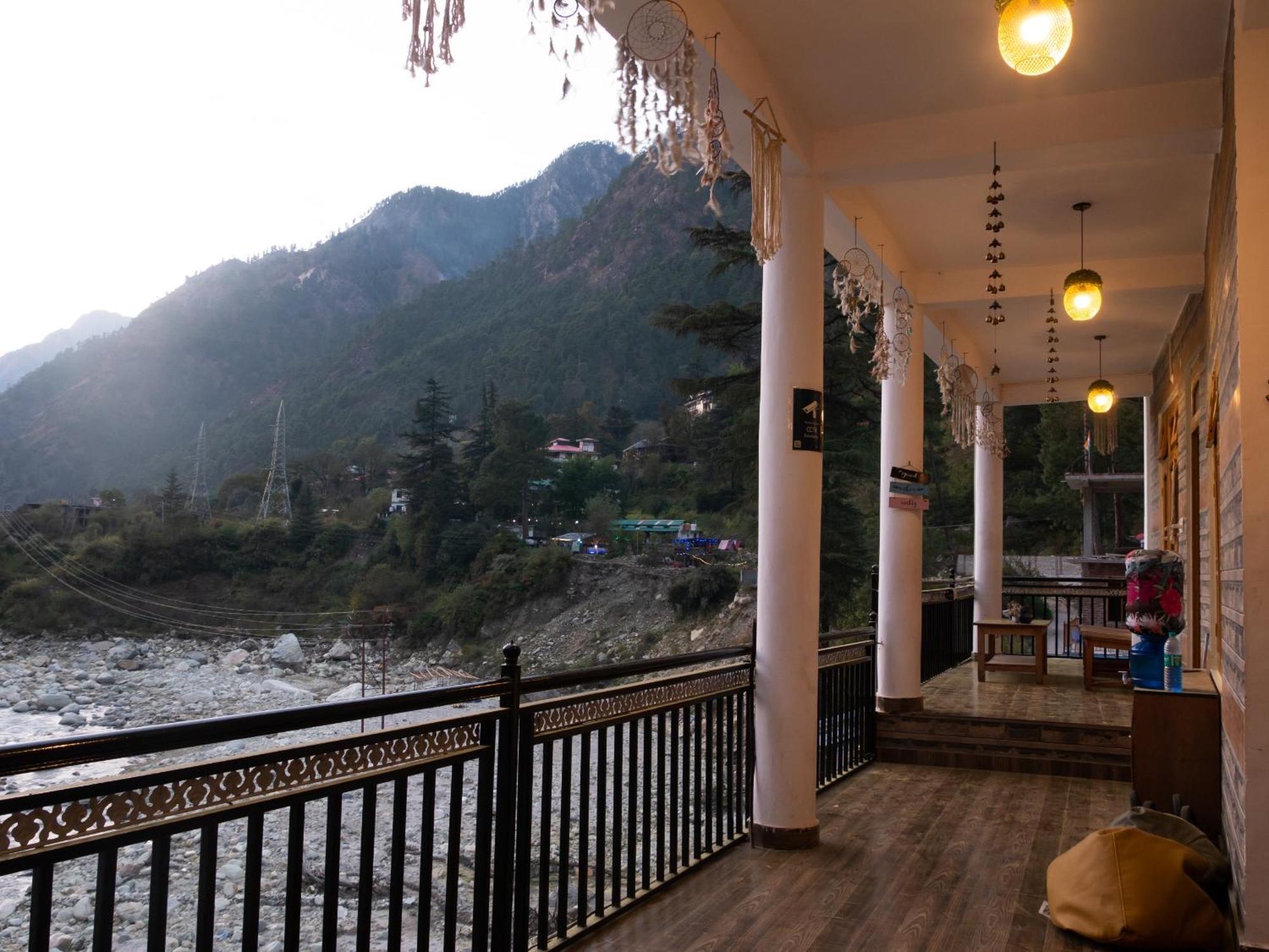 Wabi Sabi Riverside Hostel Kasol Dış mekan fotoğraf